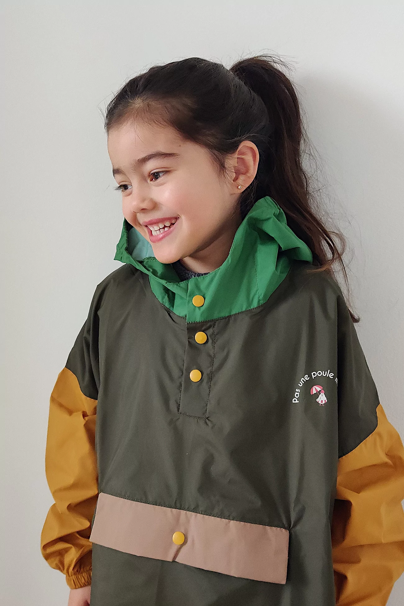 Kids Rain Poncho Recycled Polyester Khaki – Poule Party | Centre Commercial