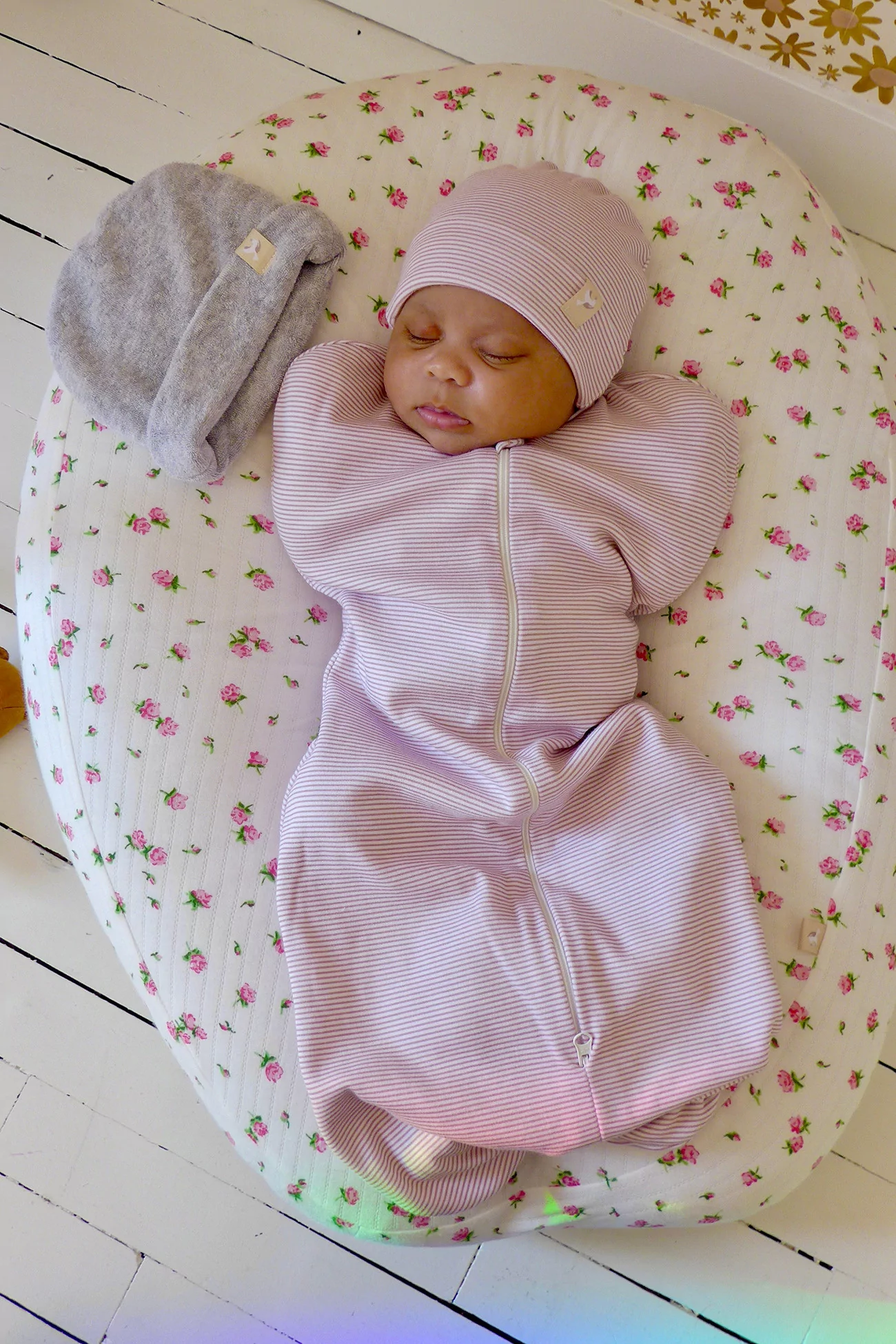 Tante Reine Organic Cotton Newborn Beanie – Bonbon | Centre Commercial