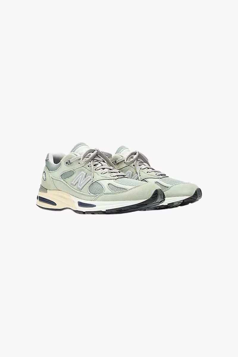 New Balance 991v2 Made in UK Sneakers – Sea Grass | Centre Commercial
