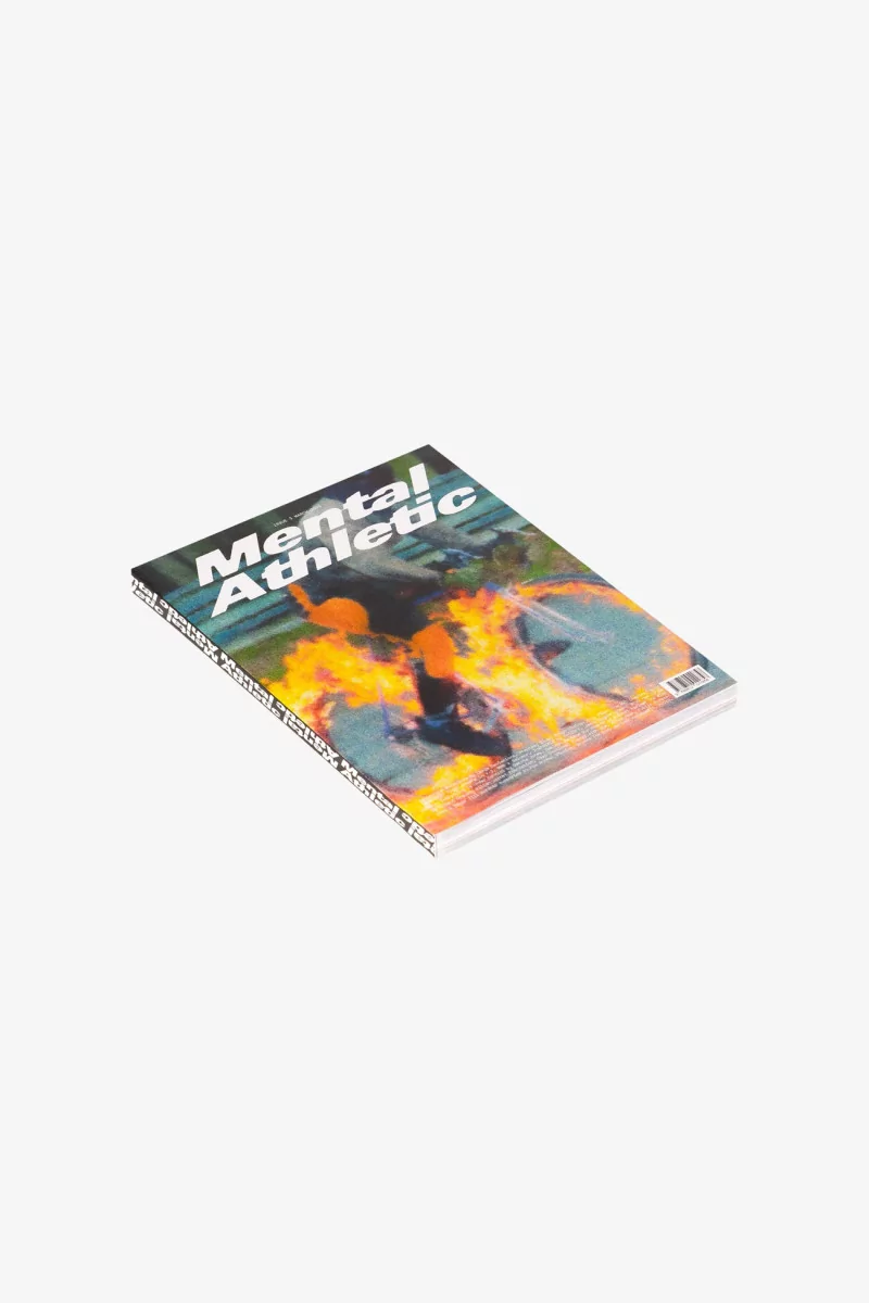 Mental Athletic Issue N°3 Cover Oakley – Running Magazine | Centre Commercial
