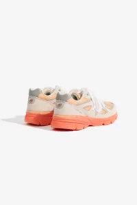 Baskets Femme New Balance 990v4 Made in USA – Moonbeam / Tangerine | Centre Commercial