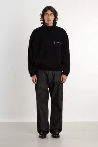 RIER Natural Wool Fleece Pullover – Black | Centre Commercial