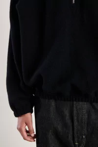 RIER Natural Wool Fleece Pullover – Black | Centre Commercial