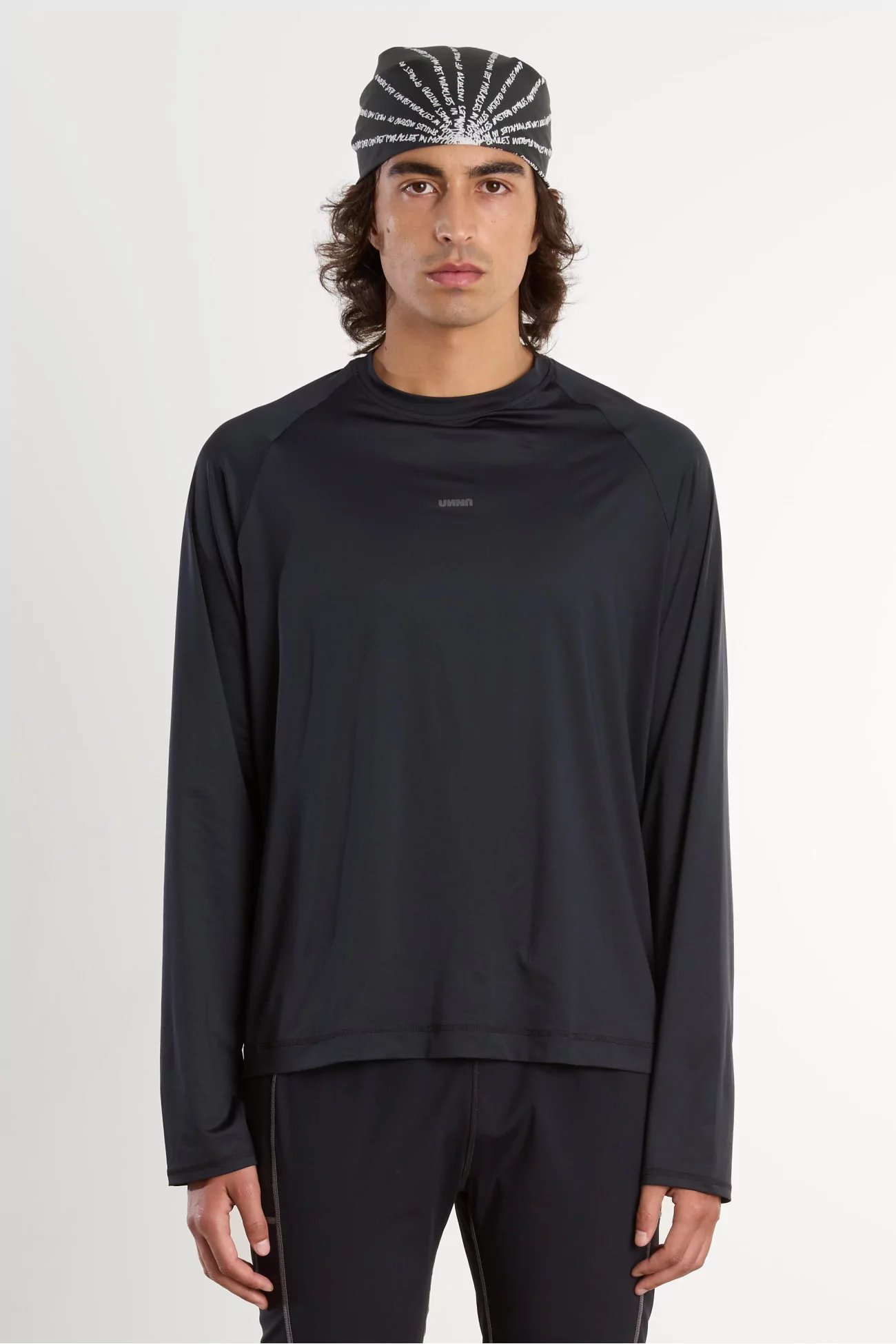 UNNA Shiny Long Sleeve Running Base Layer – Black | Centre Commercial