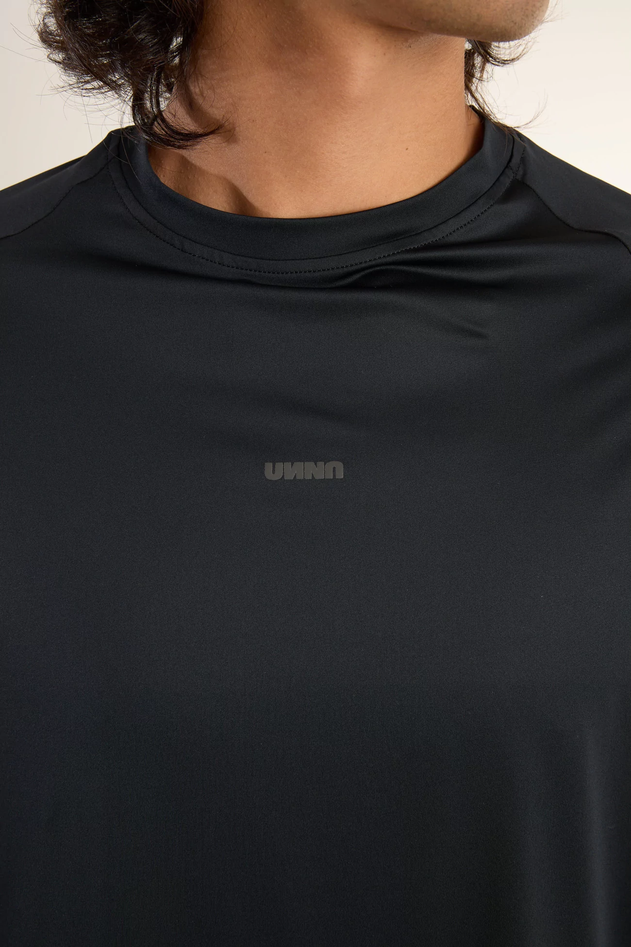 UNNA Shiny Long Sleeve Running Base Layer – Black | Centre Commercial