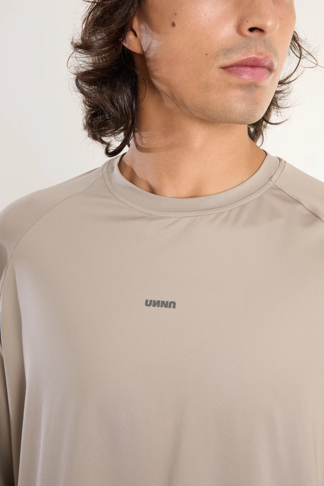 UNNA Shiny Long Sleeve Running Base Layer – Warm Sand | Centre Commercial