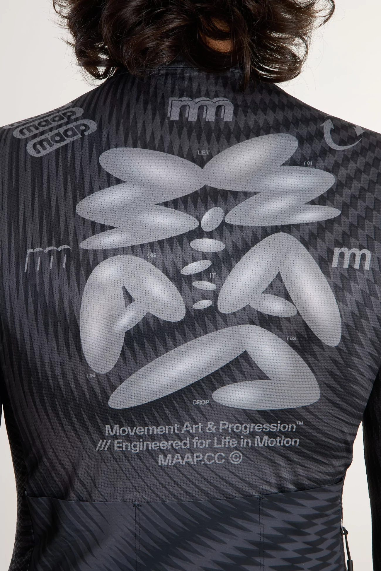 Men's Spectrum Pro Air LS Cycling Jersey MAAP – Carbon Black | Centre Commercial