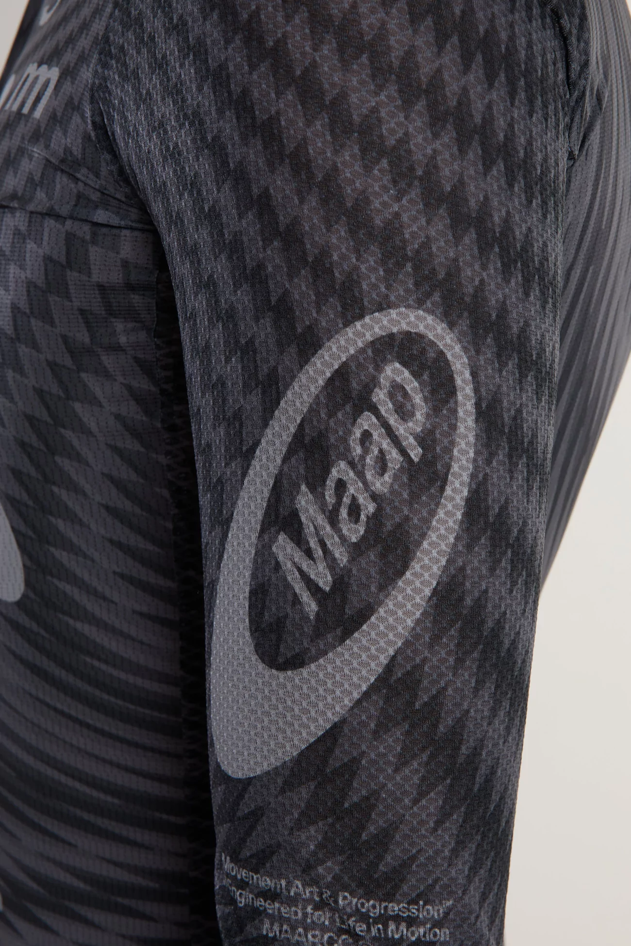 Men's Spectrum Pro Air LS Cycling Jersey MAAP – Carbon Black | Centre Commercial