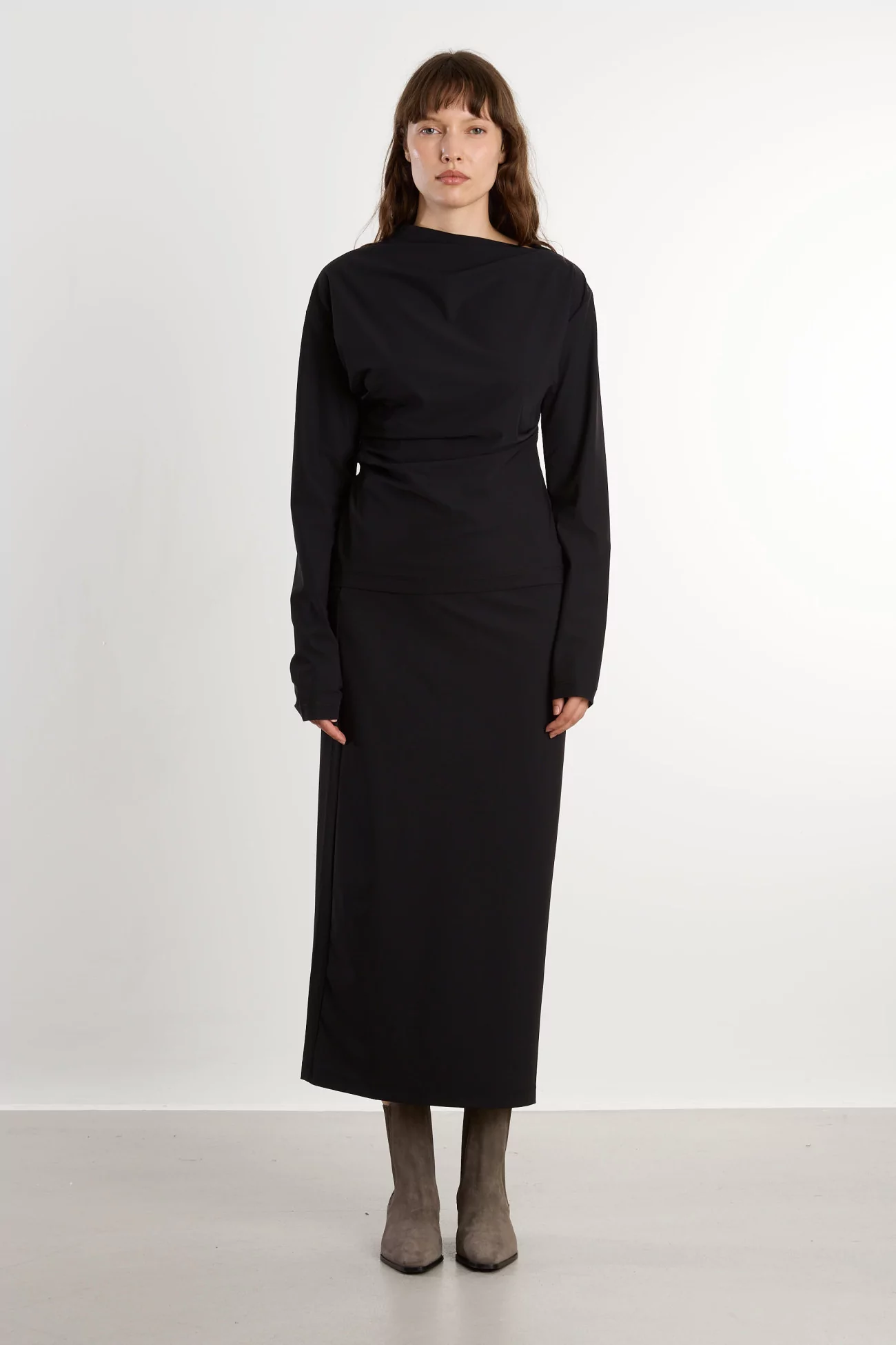 Top Femme Manches Longues Asymétrique REYEM – Black | Centre Commercial