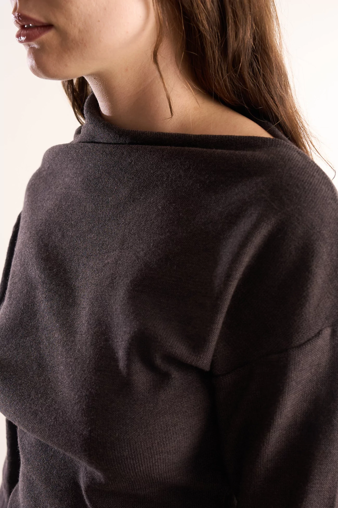 Women's Merino Wool Asymmetric Top REYEM – Umber | Centre Commercial
