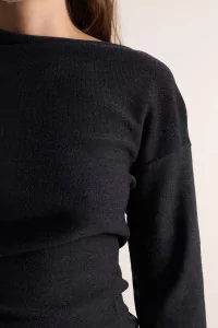 Women's Merino Wool Asymmetric Top REYEM – Gravity | Centre Commercial