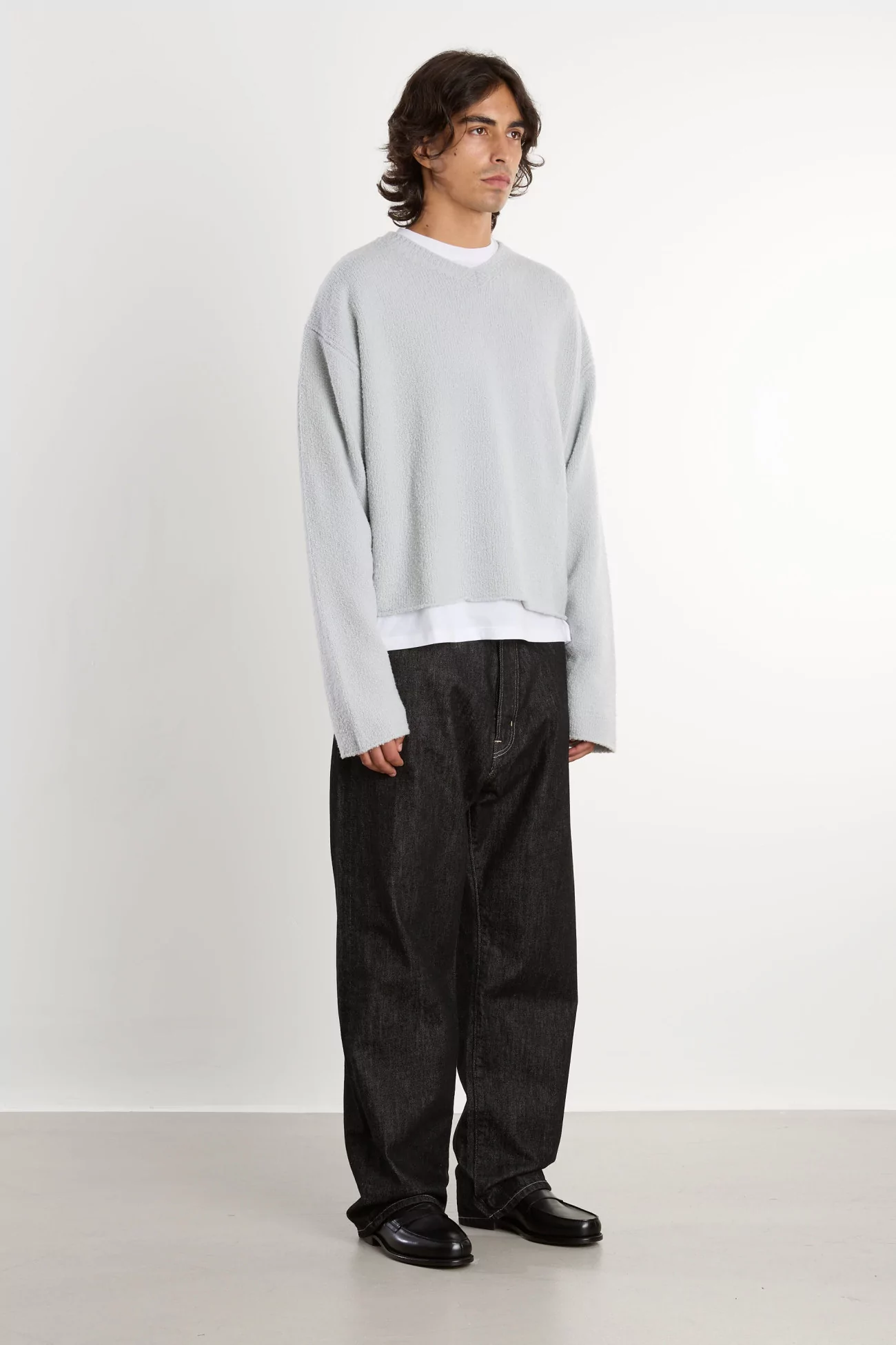 Men's Boucle Wool V-Neck Sweater – Talc Boucle | Centre Commercial