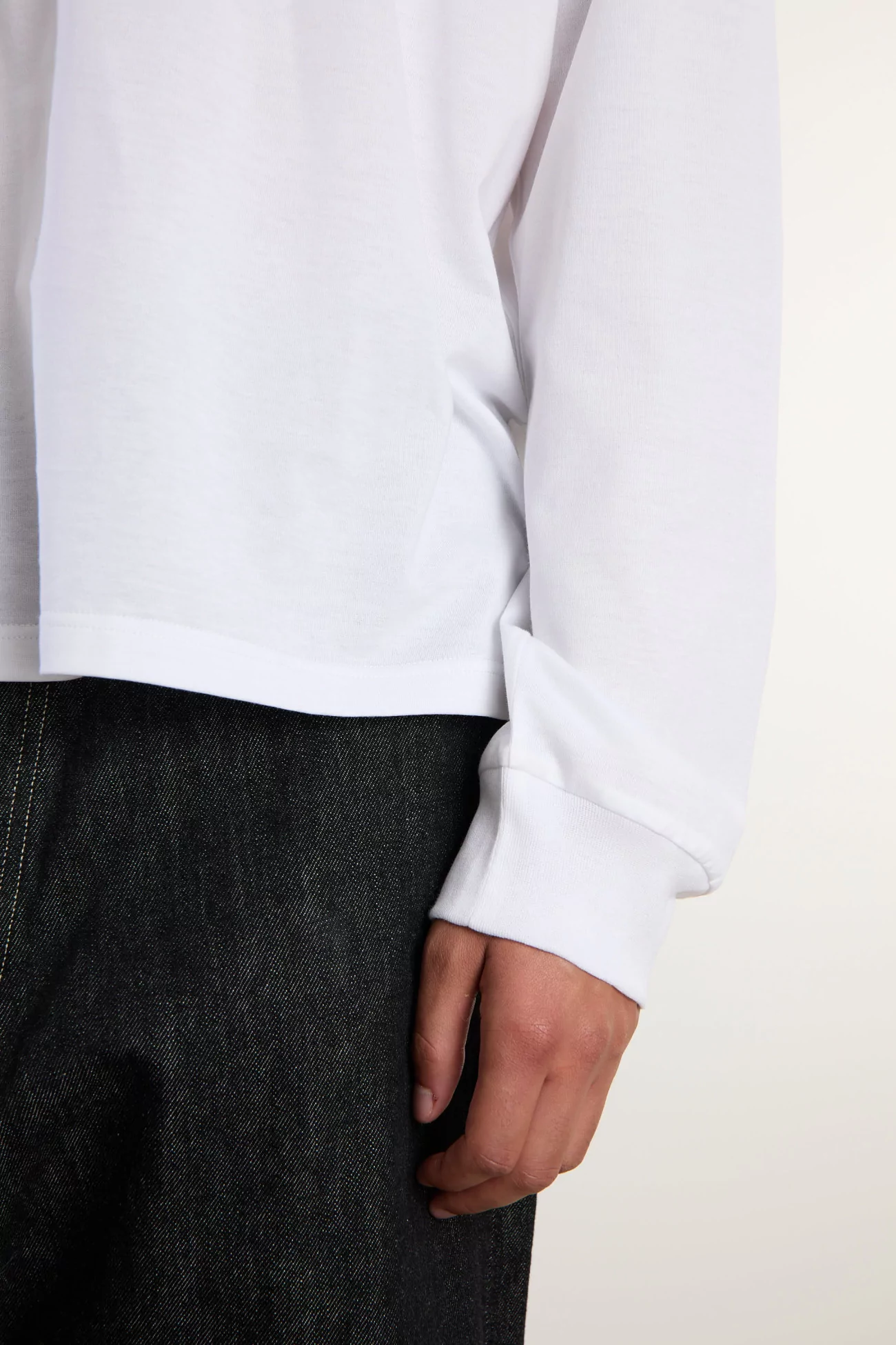Men's Cotton Crew Neck Long Sleeve T-shirt – White | Centre Commercial