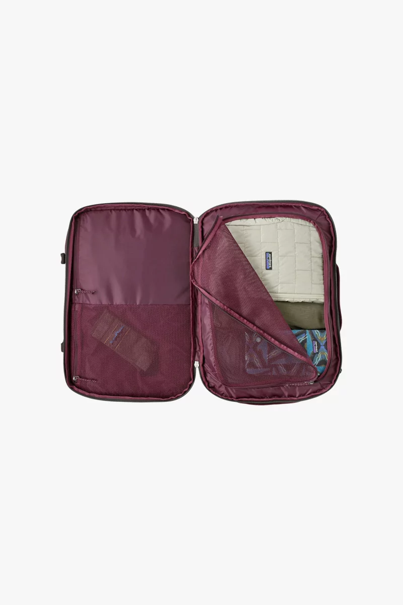 Black Hole MLC 45L Carry-On Backpack – Berry Fig | Centre Commercial