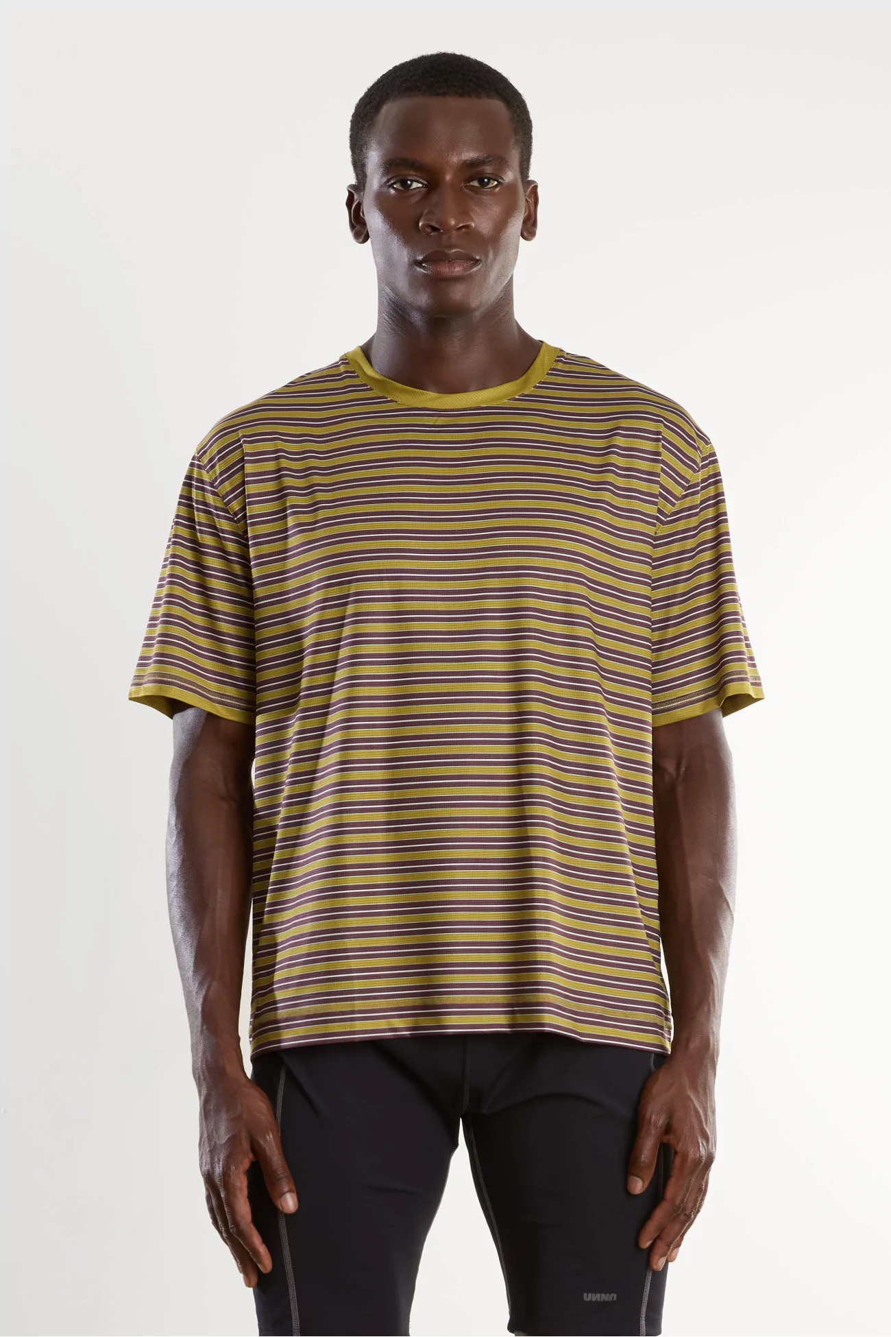 UNNA Wavy Striped Running Tee – Mud Gold | Centre Commercial
