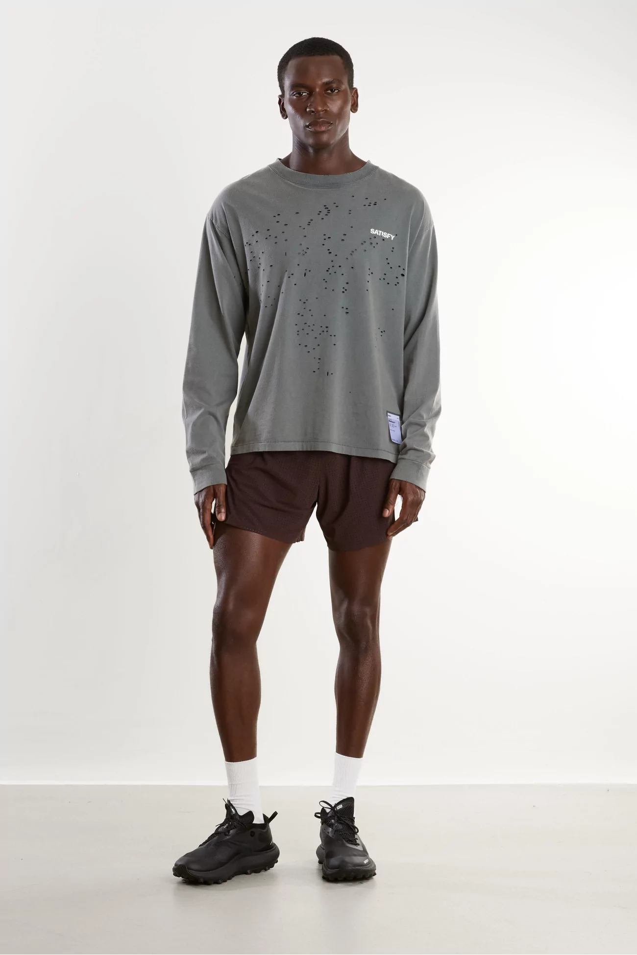 T-shirt Running Homme MothTech Coton Bio Satisfy – Faded Black | Centre Commercial