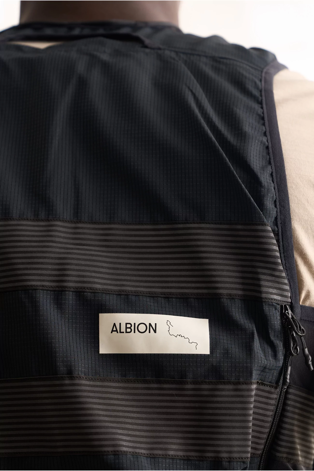 Cycling Visibility Cargo Vest Albion – Black | Centre Commercial