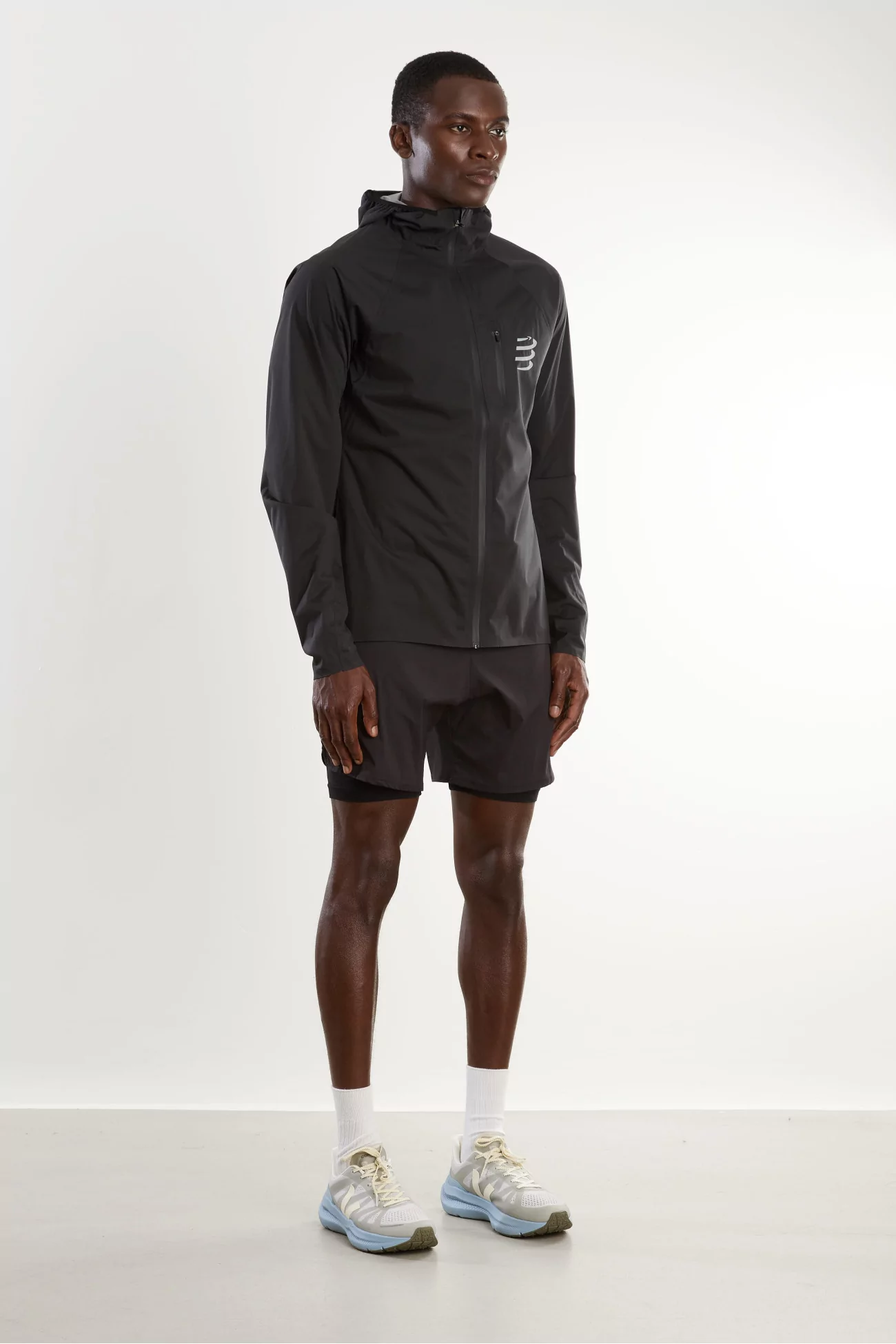 Veste Imperméable Compressport Tempest – Black | Centre Commercial