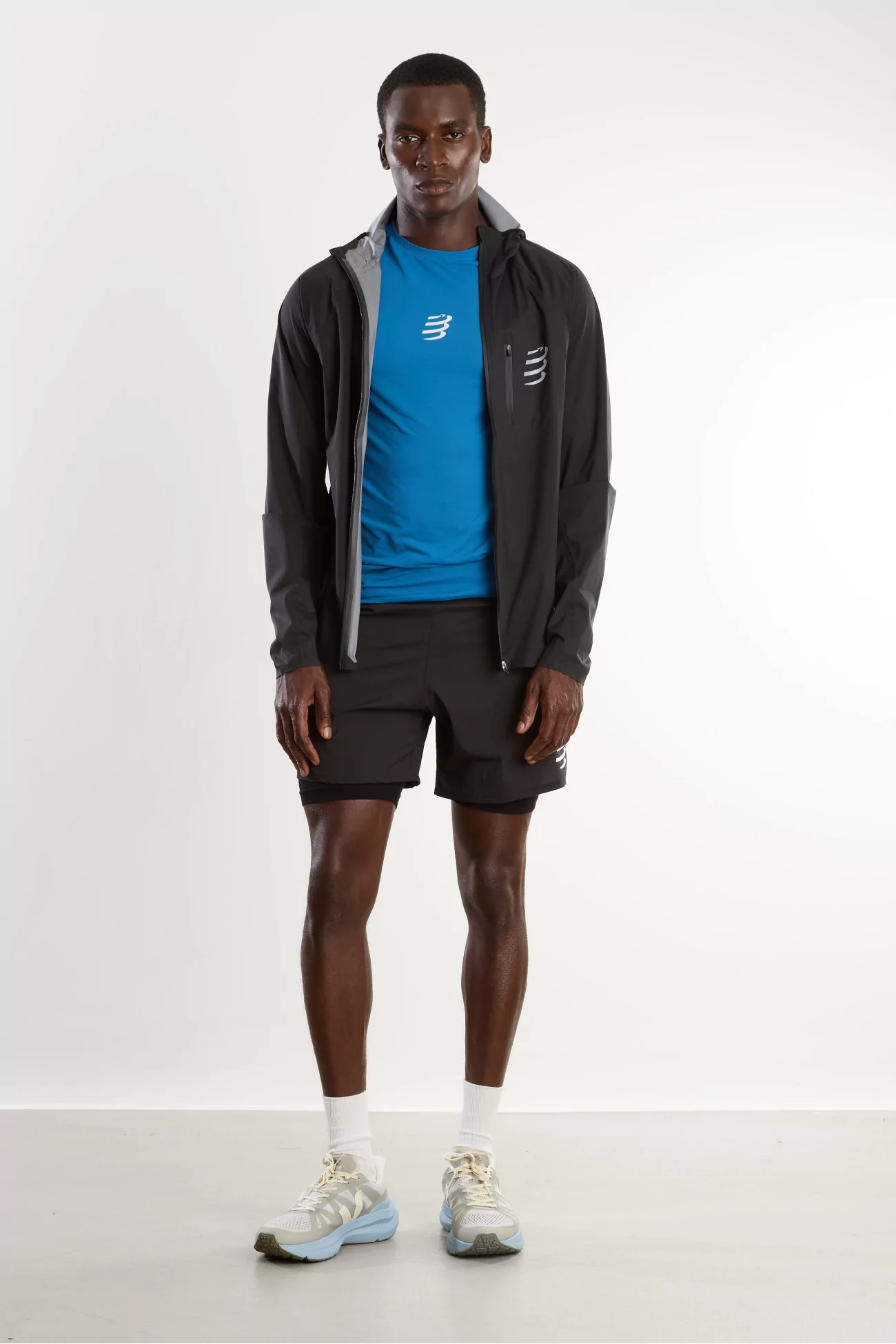 Veste Imperméable Compressport Tempest – Black | Centre Commercial