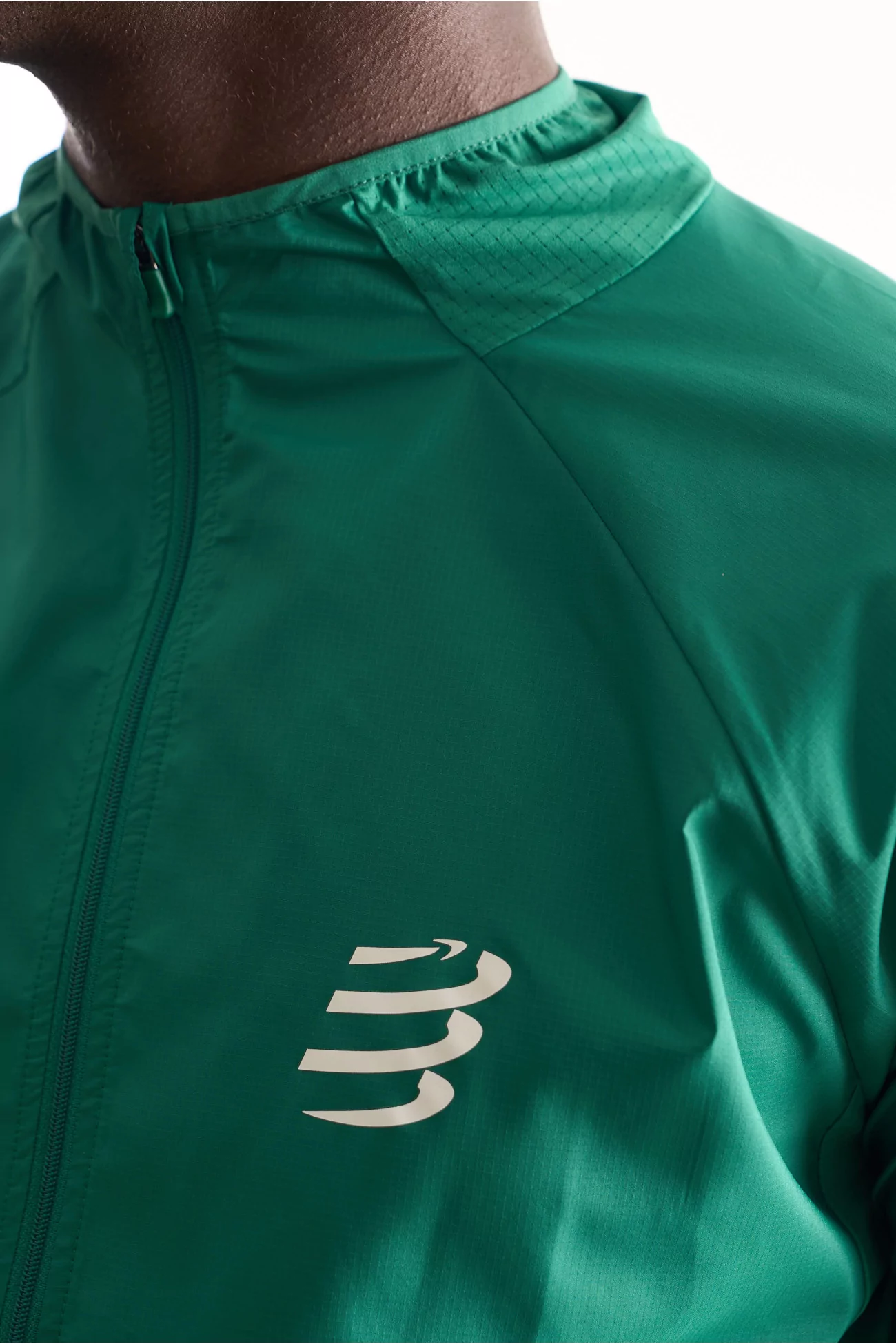 Compressport Aura Windproof Jacket – Shady Glade | Centre Commercial