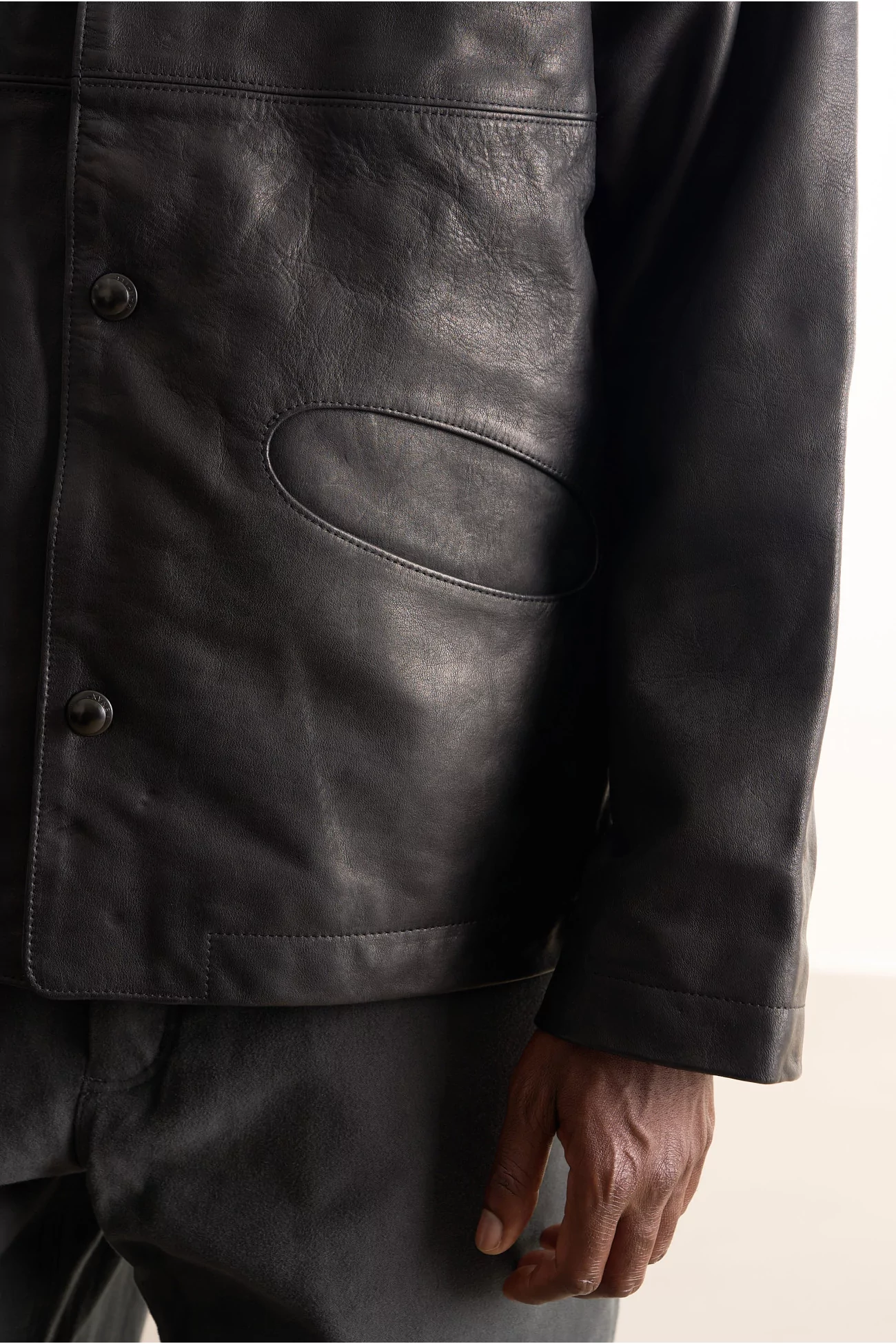 Veste Cuir Homme Tannage Végétal MAN-TLE – Black Hide | Centre Commercial