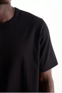 Merz b.Schwanen 2M15 Organic Cotton T-Shirt – Deep Black | Centre Commercial