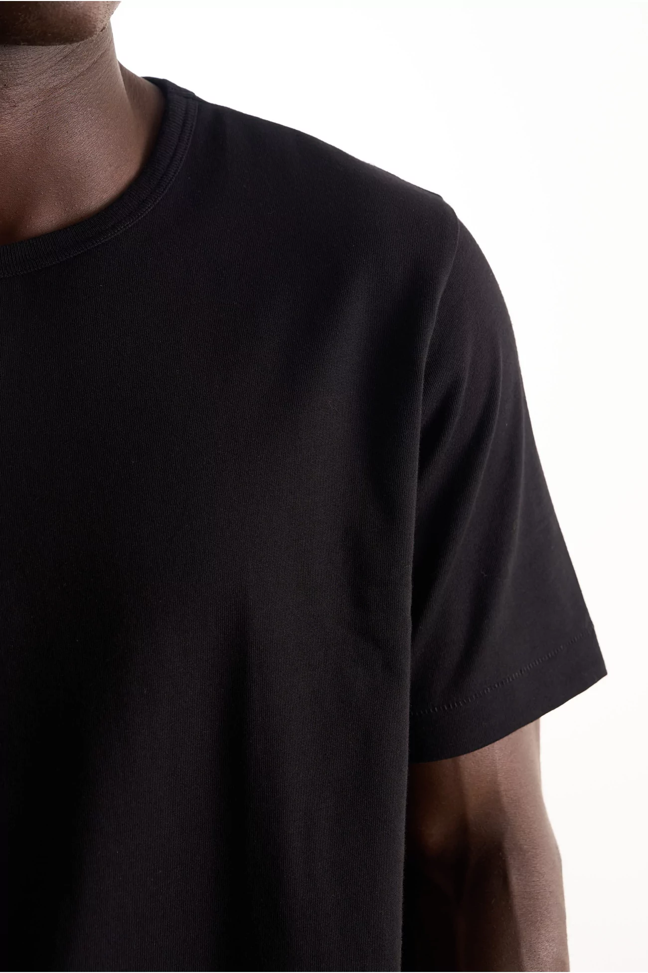 Merz b.Schwanen 2M15 Organic Cotton T-Shirt – Deep Black | Centre Commercial