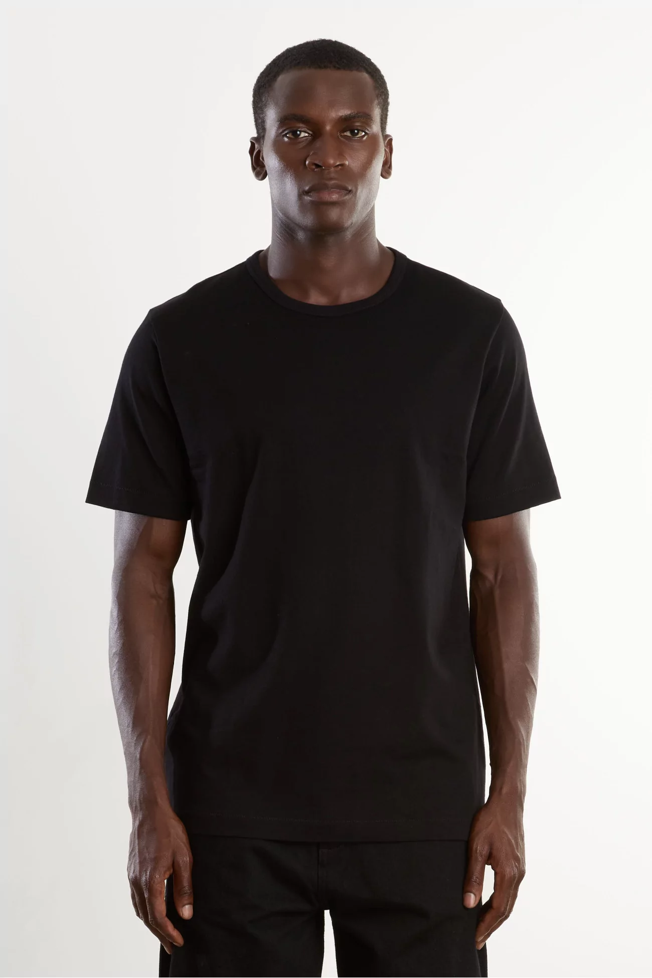 Merz b.Schwanen 2M15 Organic Cotton T-Shirt – Deep Black | Centre Commercial