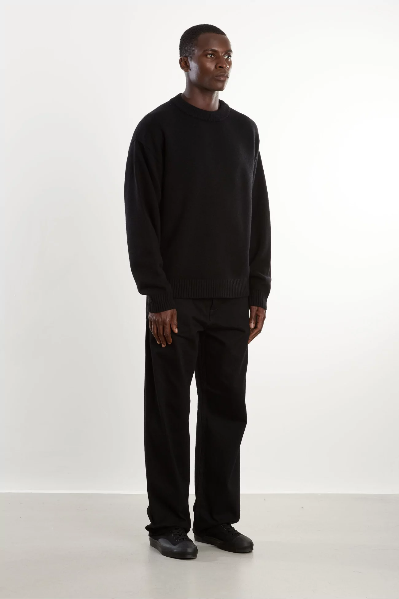 Pull Source Laine Mérinos et Cachemire Arpenteur – Black | Centre Commercial