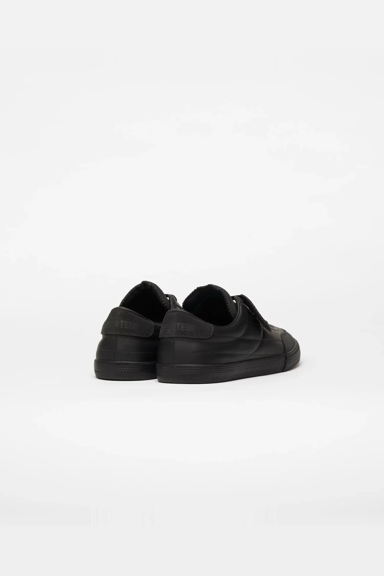 Baskets Cuir Panenka Veja x Arpenteur – Noir | Centre Commercial