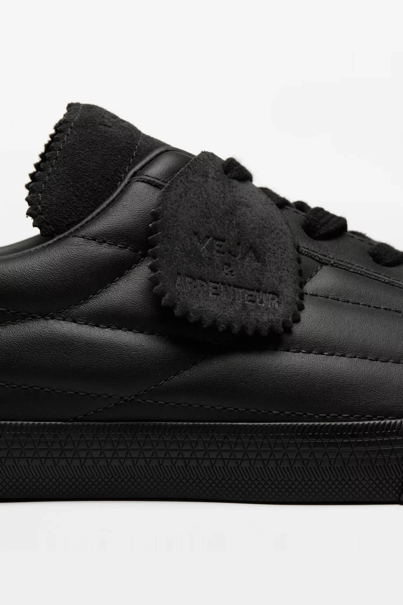 Baskets Cuir Panenka Veja x Arpenteur – Noir | Centre Commercial