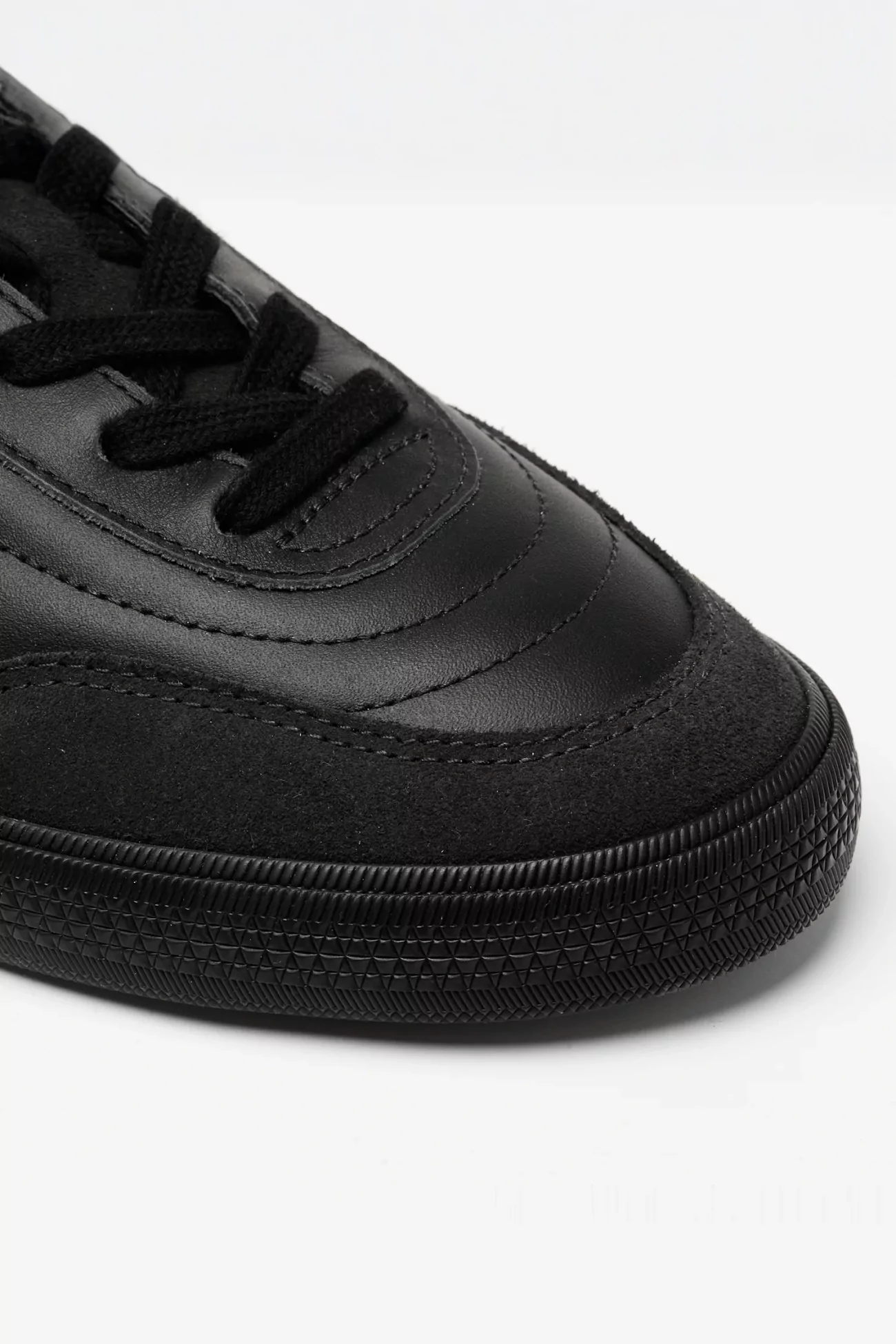 Baskets Cuir Panenka Veja x Arpenteur – Noir | Centre Commercial