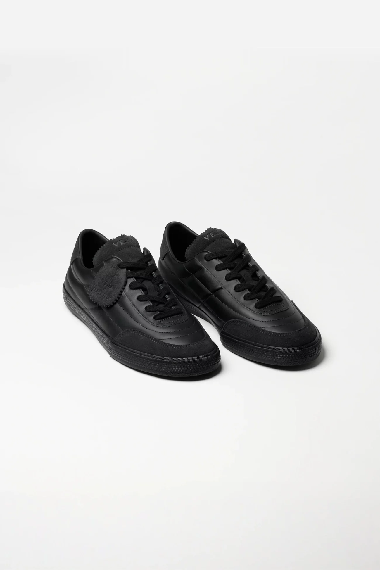 Baskets Cuir Panenka Veja x Arpenteur – Noir | Centre Commercial