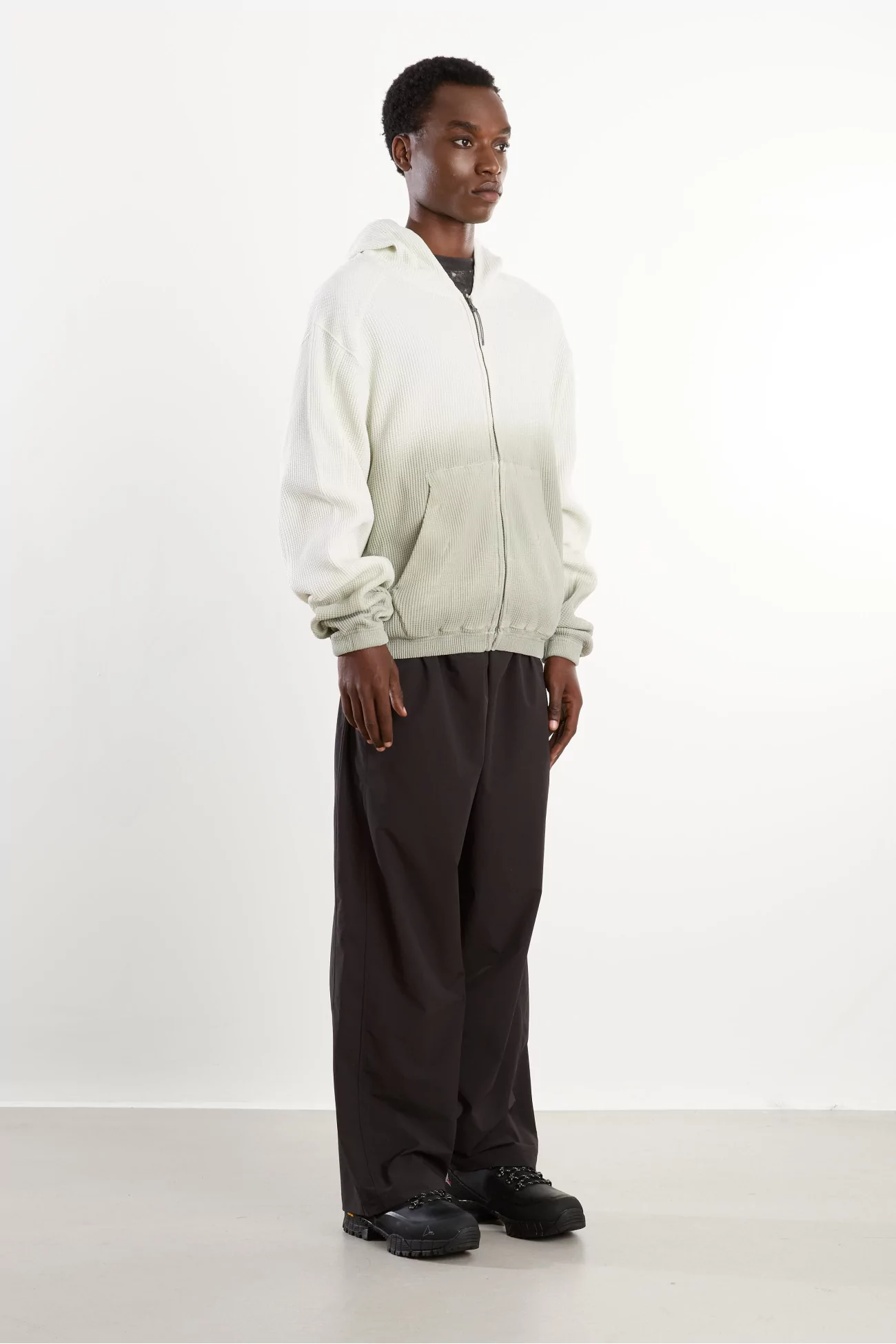 Sweat Zippé Coton Bio ROA Bee Sun Faded – Dirty White | Centre Commercial