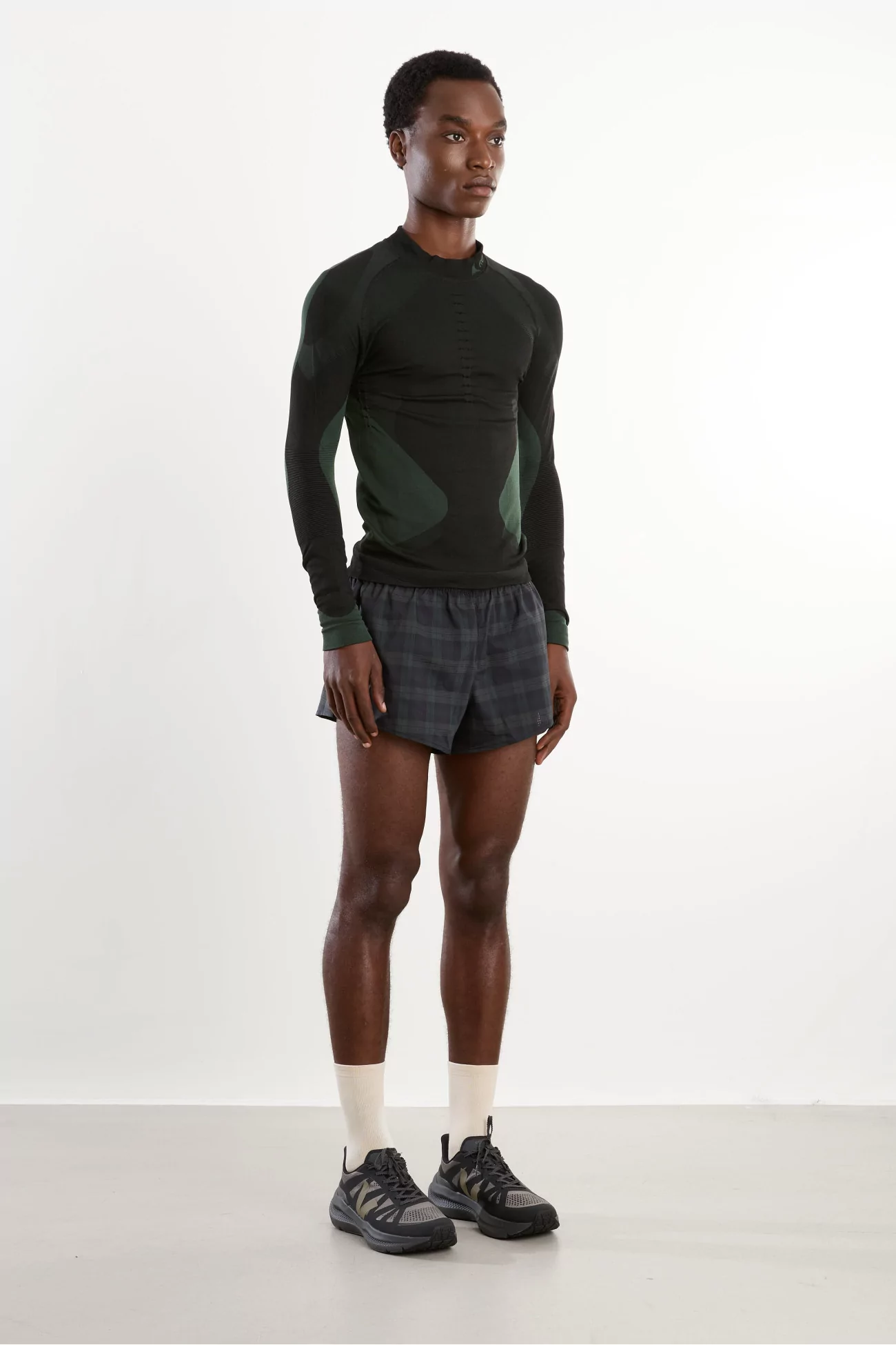 Base Layer Compression ROA Daze Seamless – Black | Centre Commercial