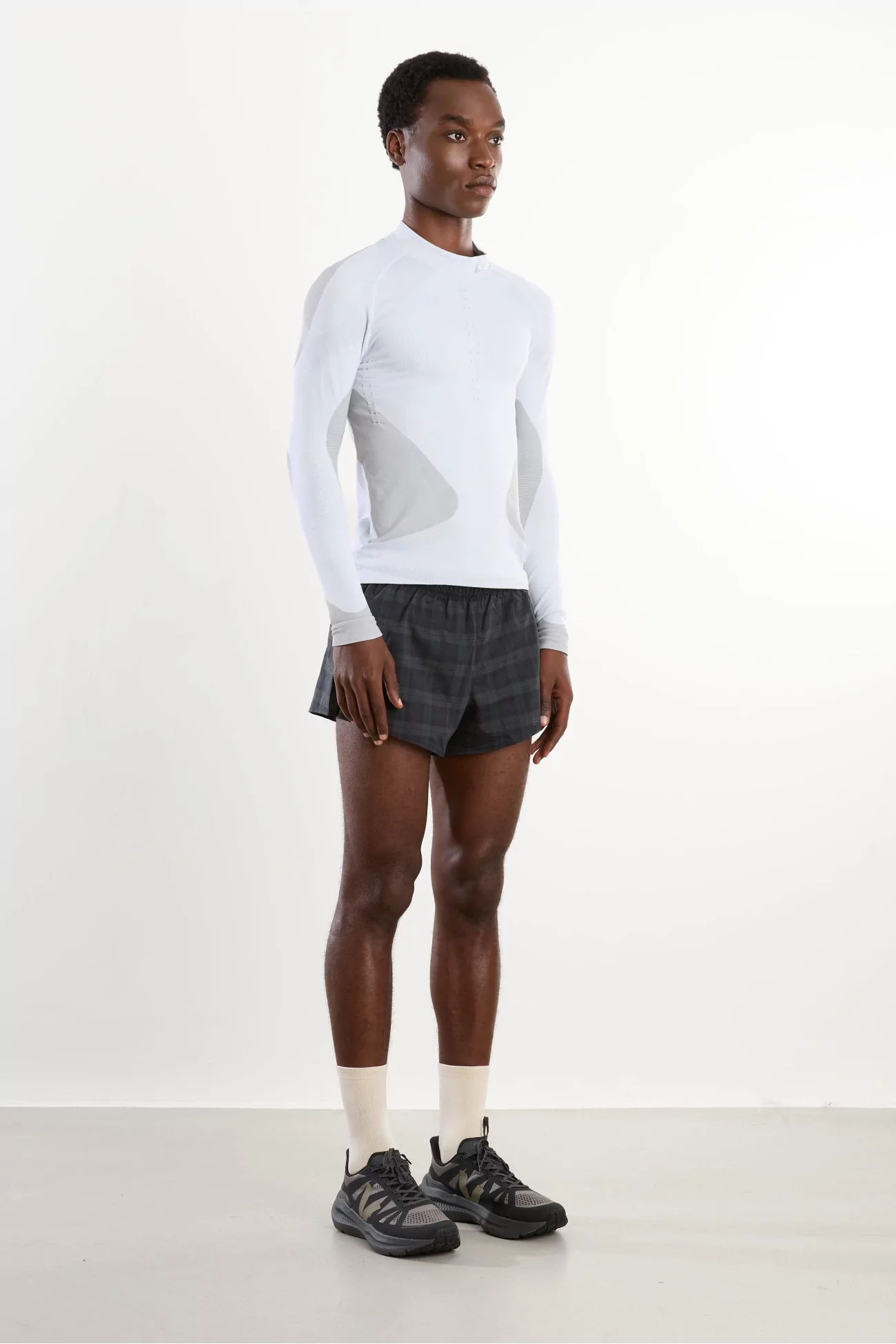 ROA Daze Compression Seamless Base Layer – White | Centre Commercial
