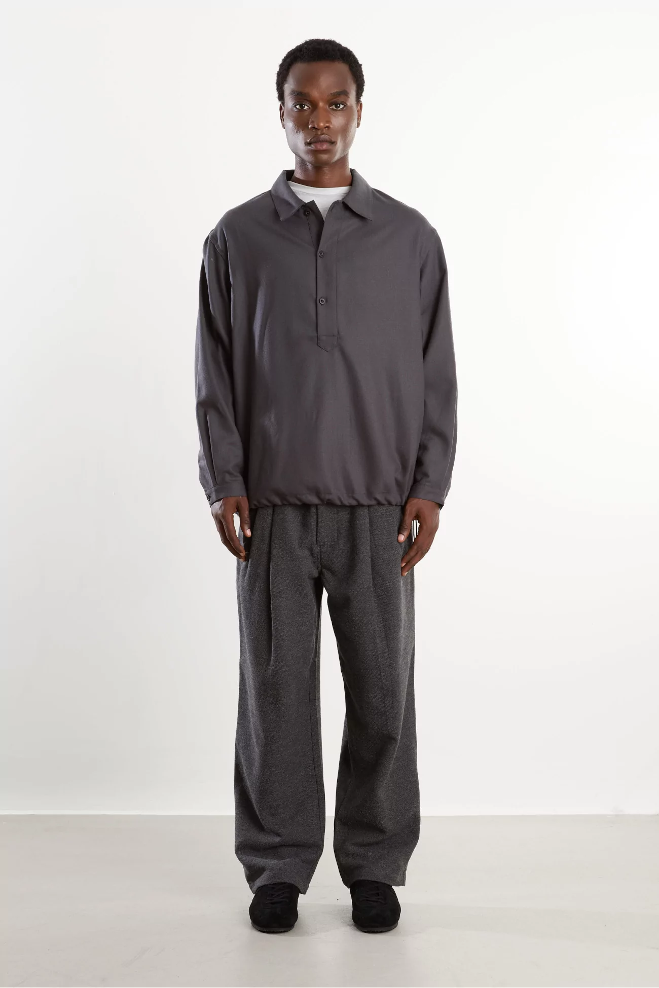 Pantalon laine mélangée à plis Homme Grey – Still By Hand