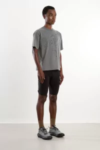 T-Shirt Satisfy MothTech Coton Bio Homme – Faded Black | Centre Commercial