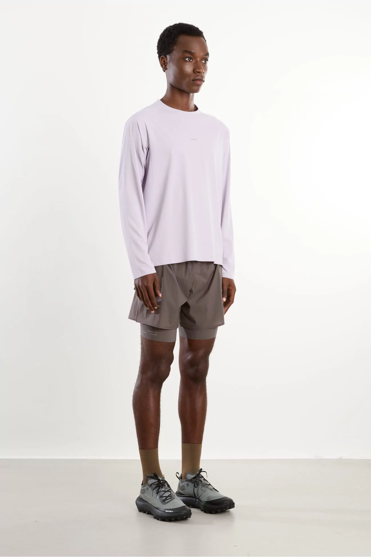 Satisfy AuraLite UV Long Tee Running Men – Misty Lilac | Centre Commercial