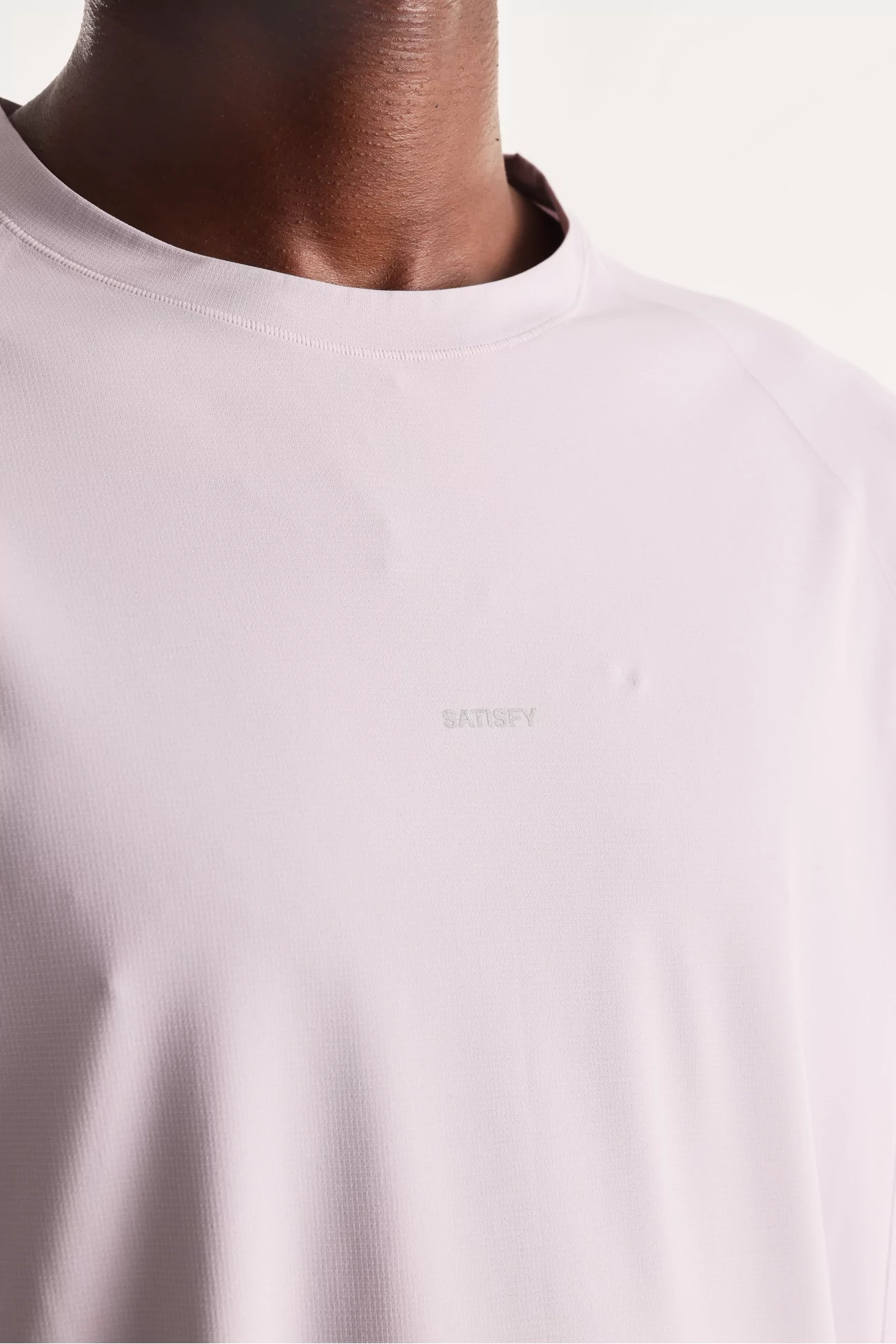 Satisfy AuraLite UV Long Tee Running Men – Misty Lilac | Centre Commercial