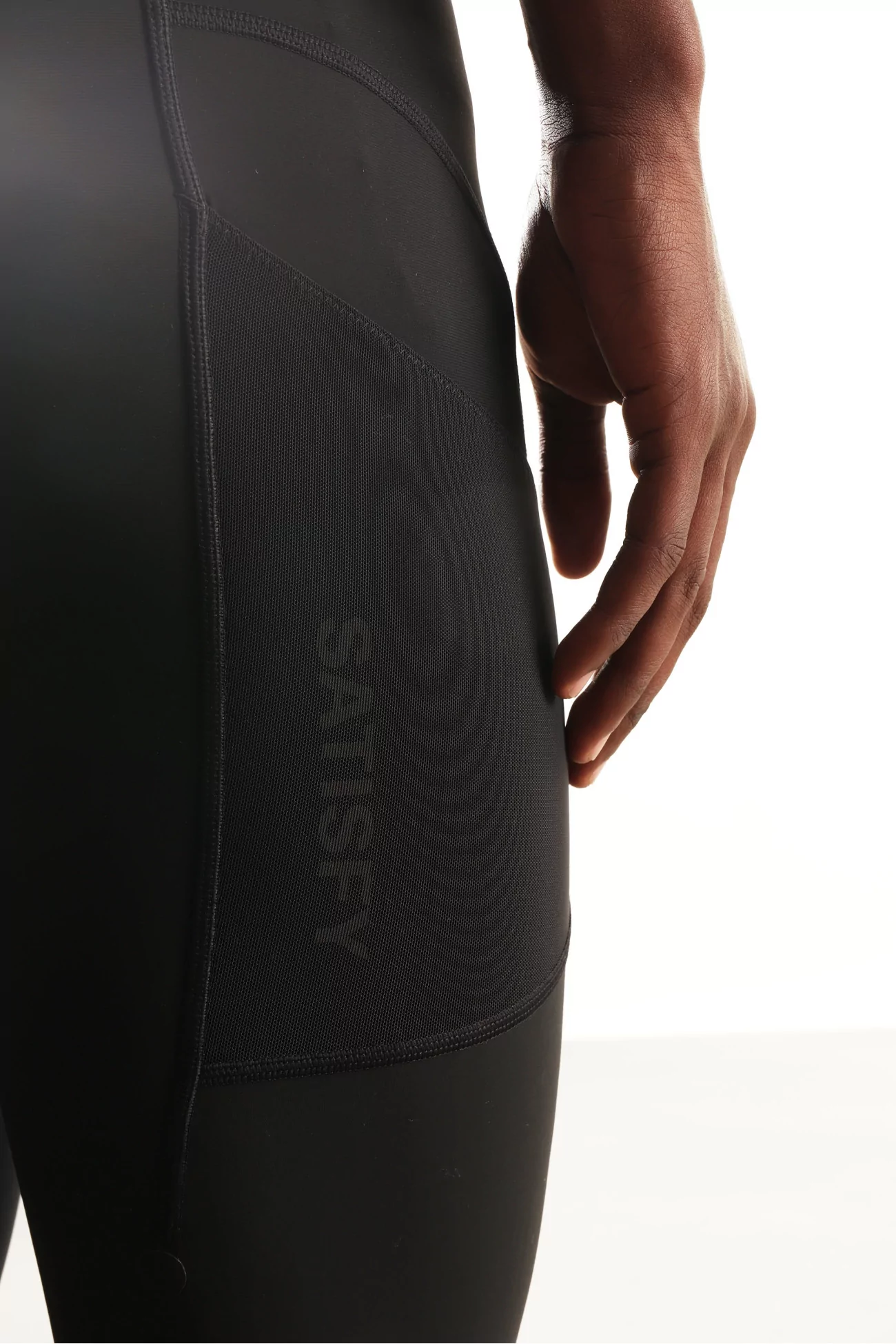 Collant Satisfy TechSilk Evo Cargo Running Homme – Black | Centre Commercial