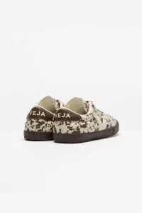 Baskets Panenka Cuir Femme Veja – Pierre Wild Country | Centre Commercial