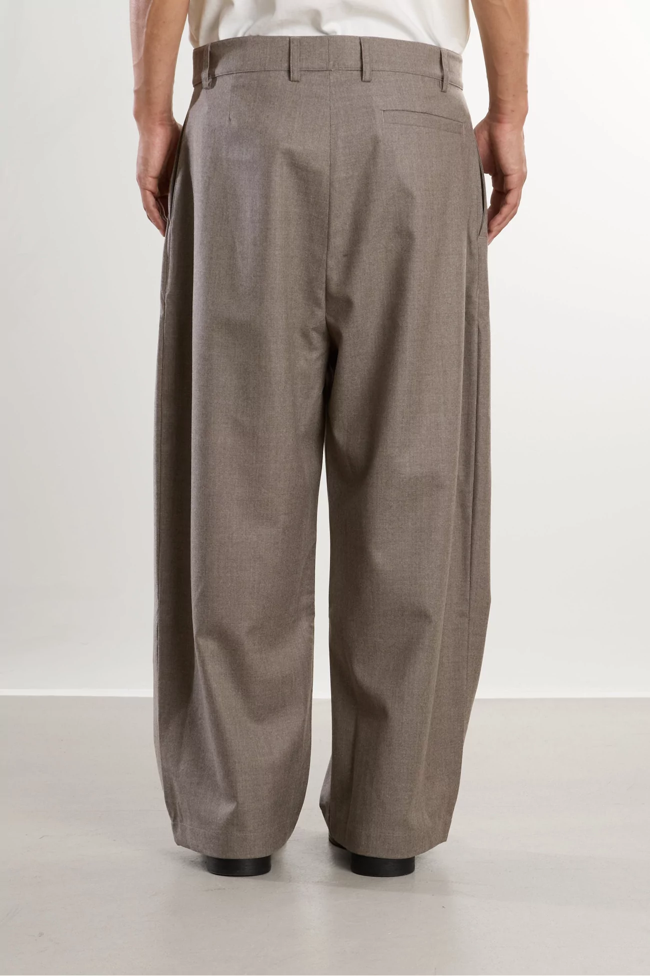Wool Yesa Trousers – Field Beige | Centre Commercial