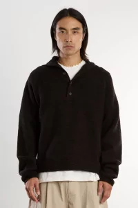 Lambswool Runaway Neck Jumper – Dark Brown | Centre Commercial