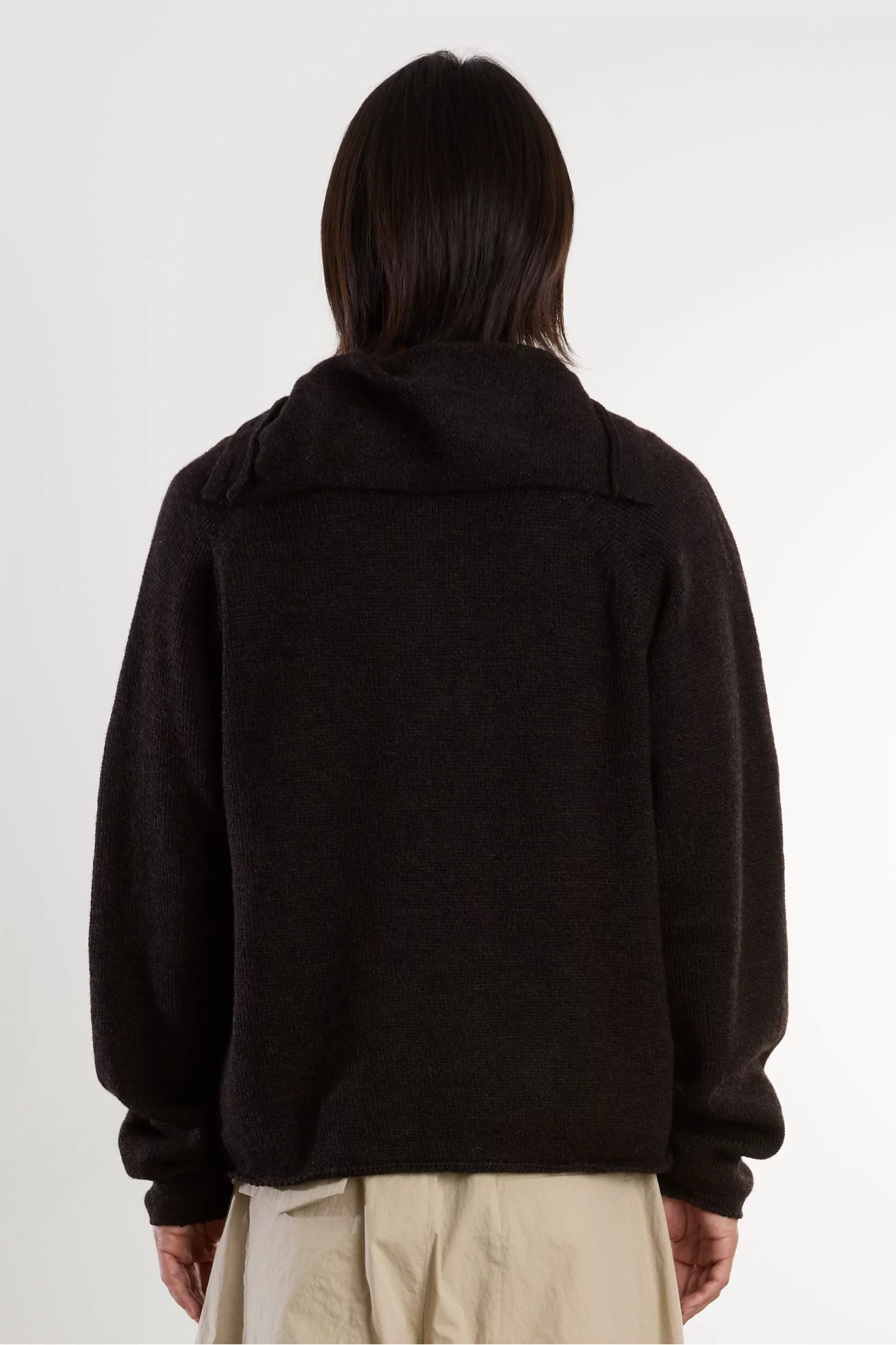 Lambswool Runaway Neck Jumper – Dark Brown | Centre Commercial
