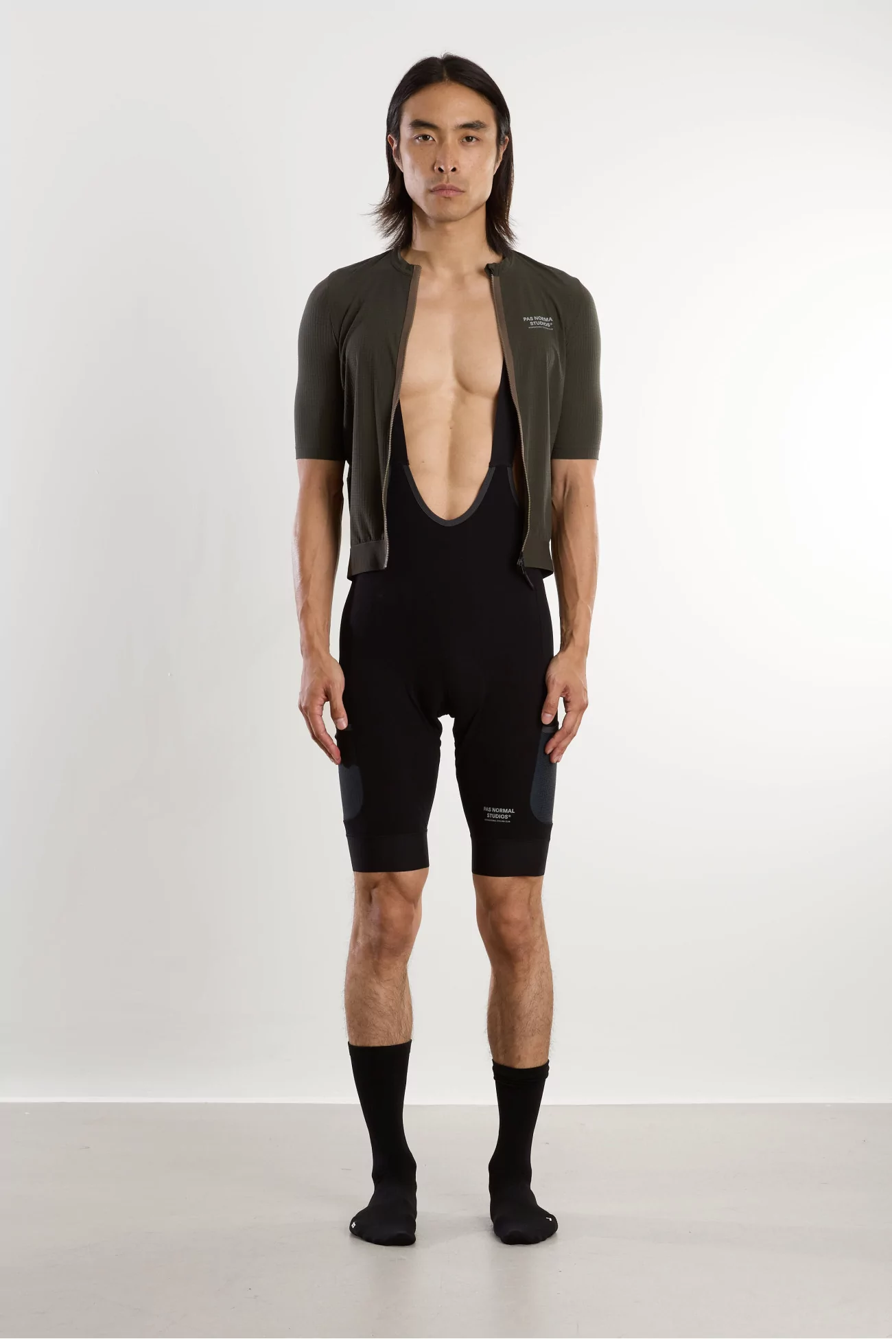 Gravel Escapism Cargo Bibs – Black | Centre Commercial