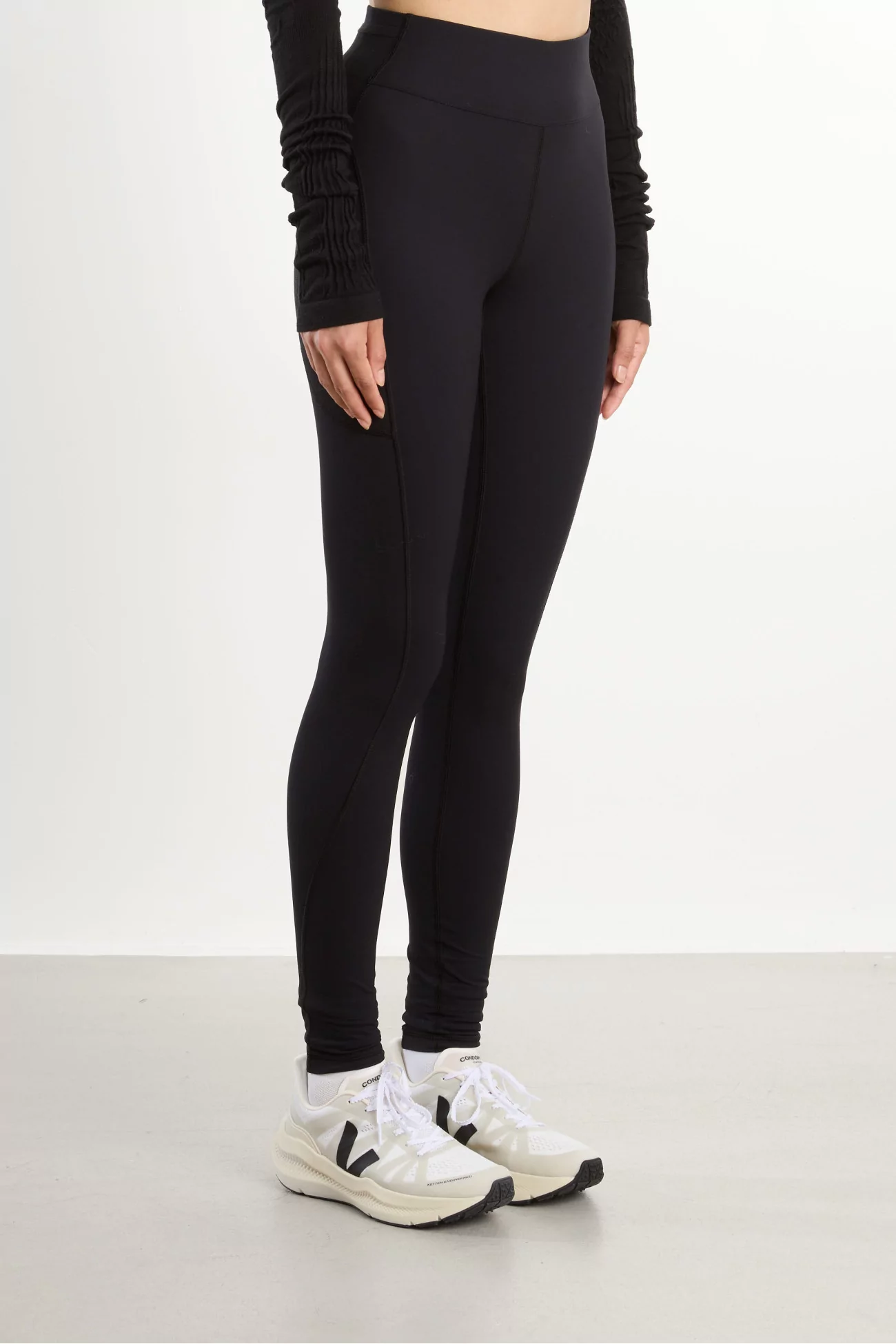 Collant Running Femme Laine Isolant Ursula – Black | Centre Commercial