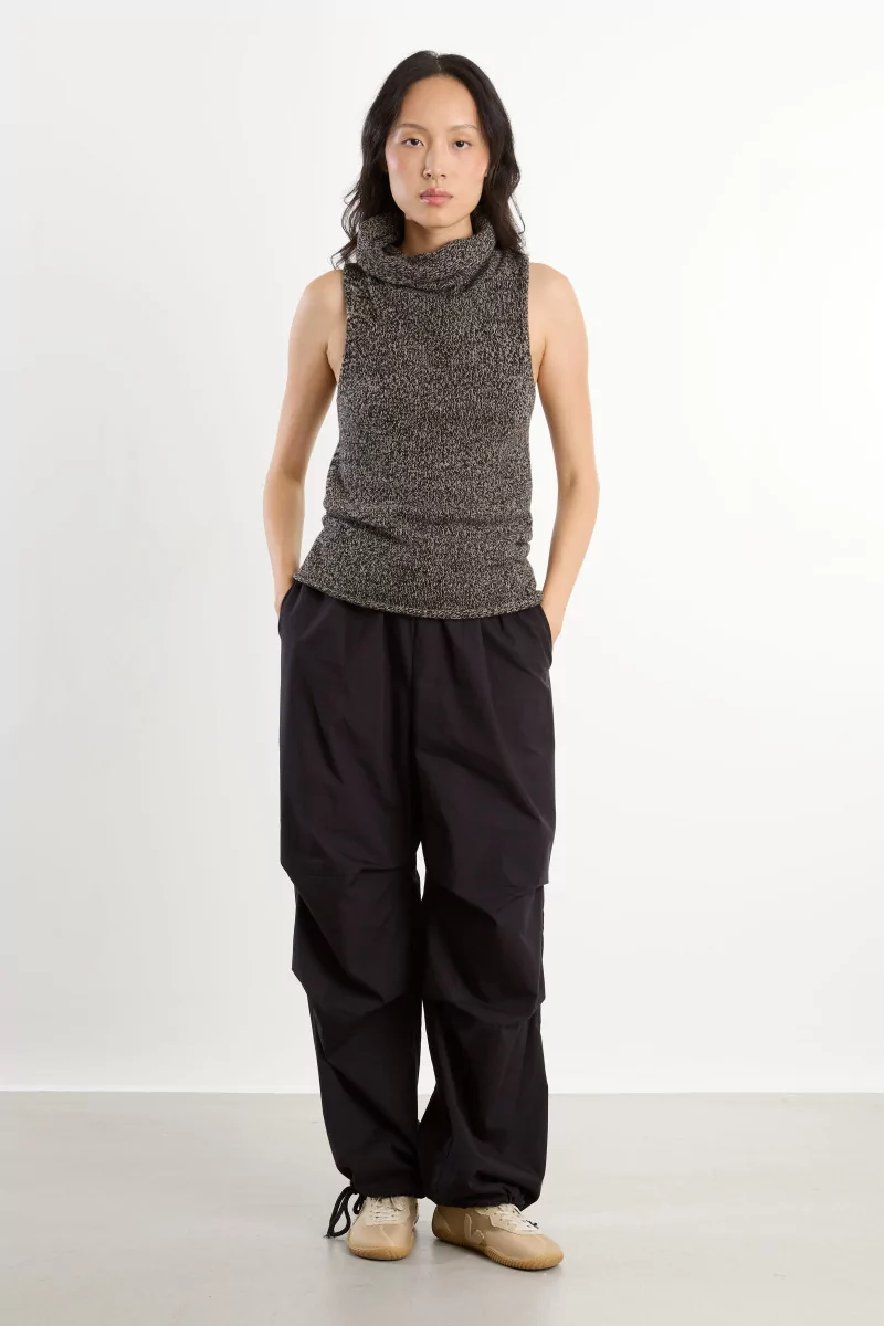 Recycled Cashmere Kem Turtleneck Vest – Black Camel Melange | Centre Commercial