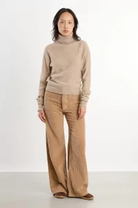 Recycled Cashmere Tier Turtleneck – Camel | Centre Commercial
