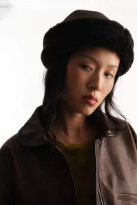 Cawley Curly Sheepskin Cap – Chocolate | Centre Commercial